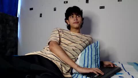 Snapshot of alex_mark_ chatting on May 2026 06:15:02 PM alex_mark_ online show from May 2026 06:15:02 PM