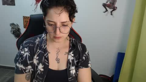 Snapshot of alex_parker07 chatting on December 2024 11:02:02 PM Alex Parker online show from December 2024 11:02:02 PM