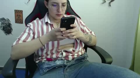 Snapshot of alex_parker07 chatting on December 2024 07:21:02 PM Alex Parker online show from December 2024 07:21:02 PM