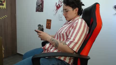 Snapshot of alex_parker07 chatting on December 2024 09:35:01 PM Alex Parker online show from December 2024 09:35:01 PM