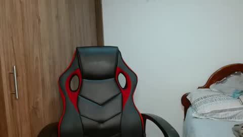 Snapshot of alex_parker07 chatting on December 2024 02:17:01 AM Alex Parker online show from December 2024 02:17:01 AM