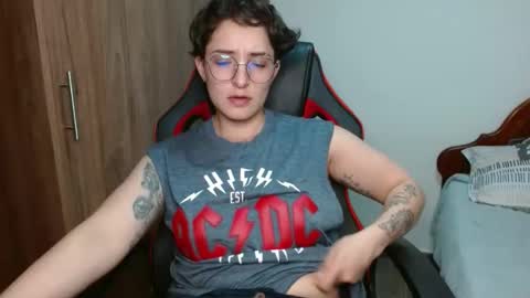 Snapshot of alex_parker07 chatting on January 2025 04:01:01 AM Alex Parker online show from January 2025 04:01:01 AM