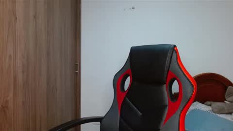 Snapshot of alex_parker07 chatting on January 2025 02:37:02 AM Alex Parker online show from January 2025 02:37:02 AM