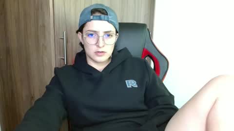 Snapshot of alex_parker07 chatting on January 2025 08:10:02 PM Alex Parker online show from January 2025 08:10:02 PM