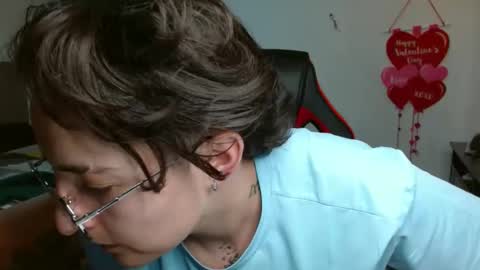 Snapshot of alex_parker07 chatting on February 2025 10:15:02 PM Alex Parker online show from February 2025 10:15:02 PM