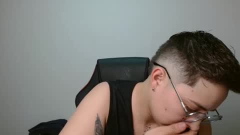 Snapshot of alex_parker07 chatting on September 2025 12:34:01 AM Alex Parker online show from September 2025 12:34:01 AM