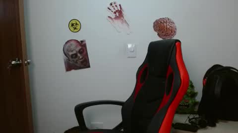 Snapshot of alex_parker07 chatting on November 2025 11:04:02 PM Alex Parker online show from November 2025 11:04:02 PM