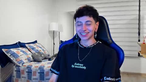 Snapshot of alex_poett chatting on February 2025 05:45:02 AM Residente0xxx online show from February 2025 05:45:02 AM