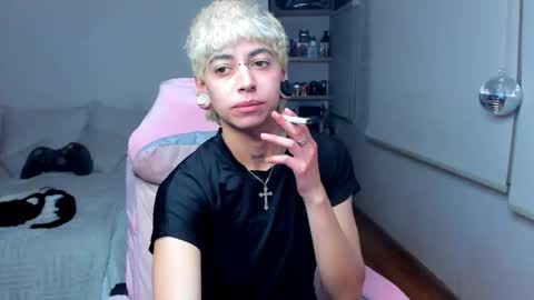 Snapshot of alex_poett chatting on March 2026 06:30:01 AM Residente0xxx online show from March 2026 06:30:01 AM