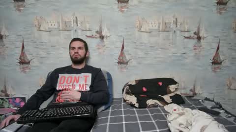 Alex and Sarah online show from October 2025 09:41:01 PM