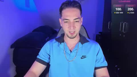 Snapshot of alex_smith0 chatting on October 2025 12:08:02 AM     online show from October 2025 12:08:02 AM