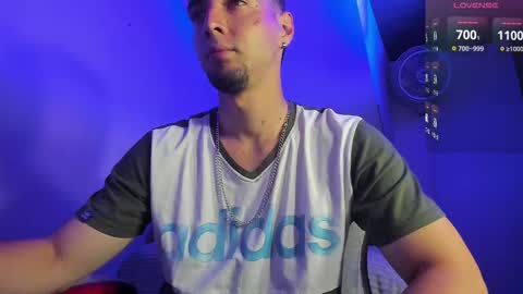     online show from December 2025 06:15:02 PM