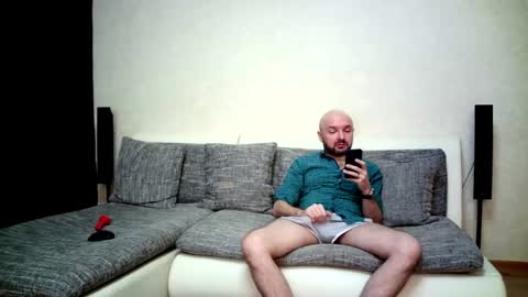 Alex and Tobey online show from February 2026 04:30:01 AM