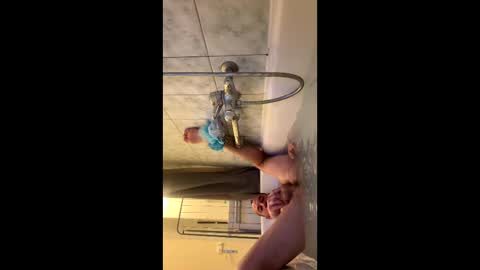 Snapshot of alex_vlad chatting on November 2025 06:39:03 AM Alexandru online show from November 2025 06:39:03 AM