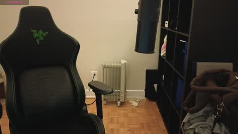 dont be afraid to click social media link its  working  just click on that  online show from January 2025 02:41:01 AM