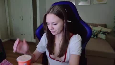 Snapshot of alexa_feels chatting on July 2026 04:24:01 PM Little Duck homie online show from July 2026 04:24:01 PM
