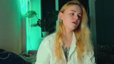 Snapshot of alexa_pirs chatting on March 2025 10:38:02 PM alexa_pirs online show from March 2025 10:38:02 PM