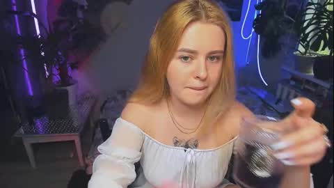 Snapshot of alexa_pirs chatting on September 2025 01:16:02 PM alexa_pirs online show from September 2025 01:16:02 PM