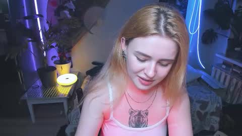 Snapshot of alexa_pirs chatting on October 2025 08:20:02 PM alexa_pirs online show from October 2025 08:20:02 PM