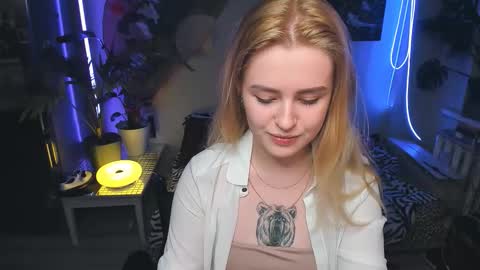 Snapshot of alexa_pirs chatting on November 2025 03:01:01 PM alexa_pirs online show from November 2025 03:01:01 PM