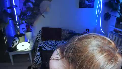 Snapshot of alexa_pirs chatting on November 2025 12:38:01 PM alexa_pirs online show from November 2025 12:38:01 PM