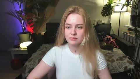alexa_pirs online show from May 2026 07:45:02 PM