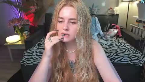 Snapshot of alexa_pirs chatting on July 2026 02:52:01 PM alexa_pirs online show from July 2026 02:52:01 PM