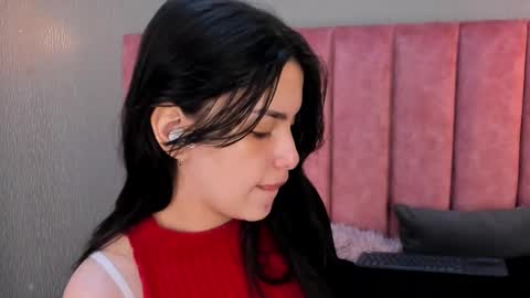 Alexa Thaylor online show from October 2025 01:09:02 AM