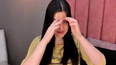 Alexa Thaylor online show from November 2025 01:33:02 PM