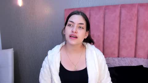 Alexa Thaylor online show from November 2025 03:13:02 PM