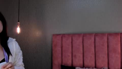 Alexa Thaylor online show from December 2025 01:49:01 PM