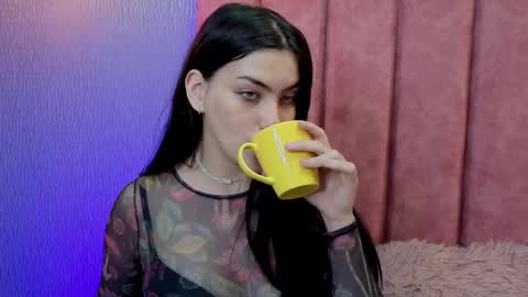 Alexa Thaylor online show from December 2025 03:07:01 PM