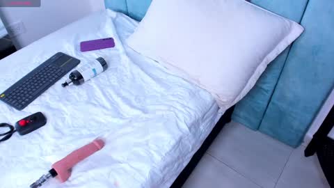 Snapshot of alexaa_small chatting on December 2024 03:04:01 PM alexaa_small online show from December 2024 03:04:01 PM