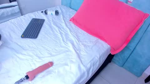 Snapshot of alexaa_small chatting on March 2025 03:20:02 PM alexaa_small online show from March 2025 03:20:02 PM