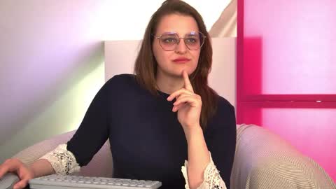 AlexaAvery online show from May 2026 07:36:02 AM