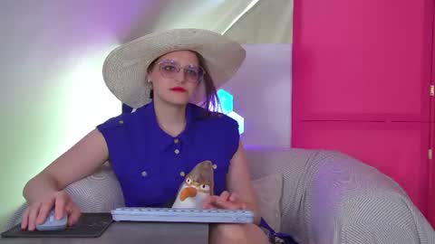 AlexaAvery online show from June 2026 06:33:01 AM