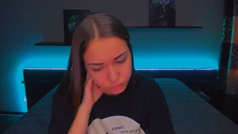 angel online show from December 2024 03:20:01 AM