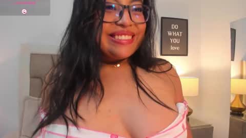 Snapshot of alexamadisson chatting on March 2025 04:44:02 PM Alexa online show from March 2025 04:44:02 PM