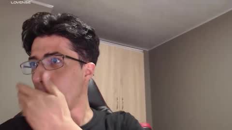 Snapshot of alexander_dimitri chatting on November 2025 05:08:02 AM Benji Alex online show from November 2025 05:08:02 AM