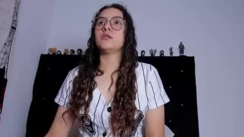 alexandra clauss online show from February 2026 10:06:02 PM