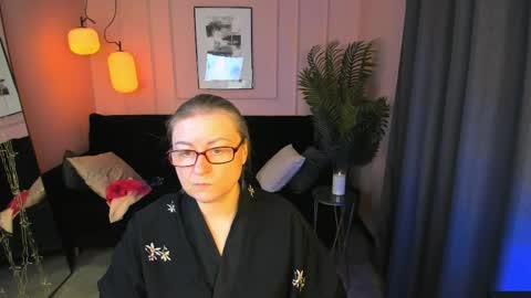 Alexandra online show from April 2026 08:39:01 PM