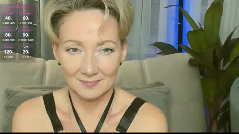 Alexandra online show from December 2025 01:05:02 PM