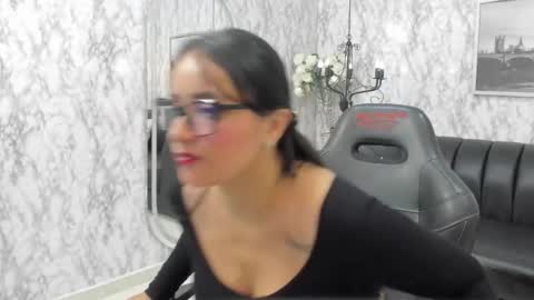 Alexandra Milff  online show from December 2025 04:18:02 AM