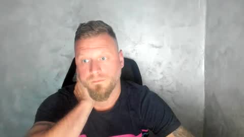 Snapshot of alexboy2022 chatting on May 2026 05:10:01 PM onlyfans..alexyno2022 online show from May 2026 05:10:01 PM