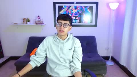 Snapshot of alexcum_18 chatting on February 2026 01:21:01 PM alex online show from February 2026 01:21:01 PM