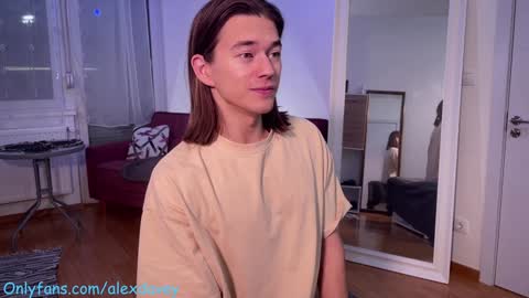 Snapshot of alexdavey chatting on December 2024 09:04:02 PM           online show from December 2024 09:04:02 PM