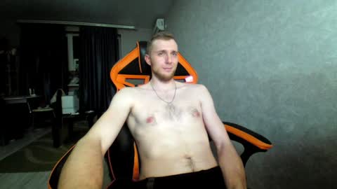 Snapshot of alexfox2018 chatting on December 2024 10:12:01 PM Alex online show from December 2024 10:12:01 PM