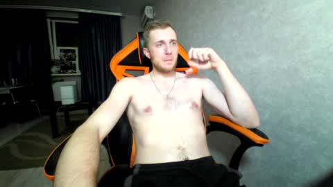 Snapshot of alexfox2018 chatting on December 2024 09:27:01 PM Alex online show from December 2024 09:27:01 PM