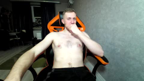 Snapshot of alexfox2018 chatting on February 2025 10:58:01 PM Alex online show from February 2025 10:58:01 PM