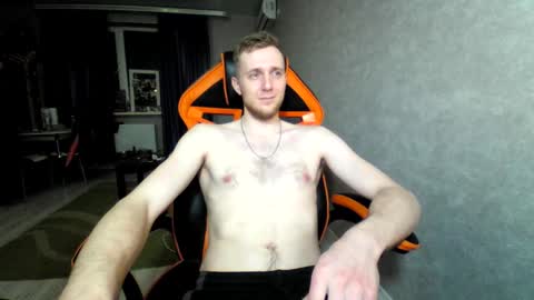 Snapshot of alexfox2018 chatting on March 2025 04:35:02 PM Alex online show from March 2025 04:35:02 PM